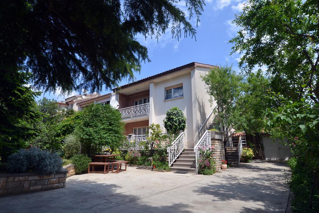 פולה Apartment Rojnic מראה חיצוני תמונה