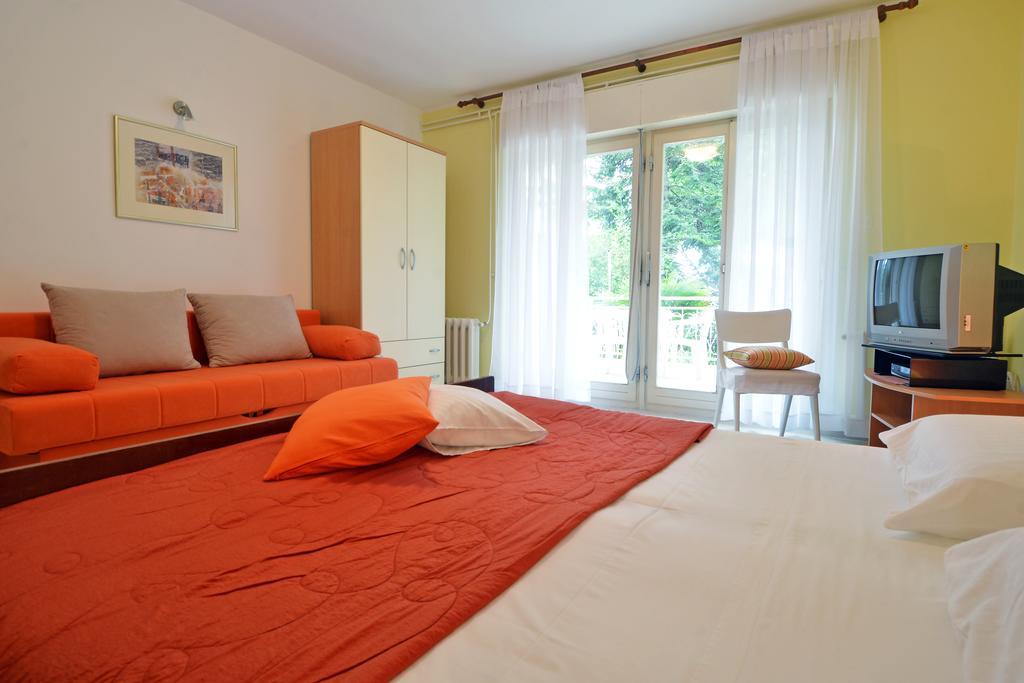 פולה Apartment Rojnic מראה חיצוני תמונה