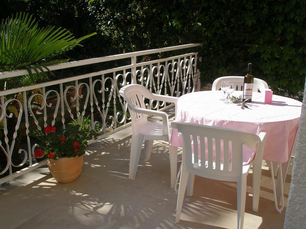 פולה Apartment Rojnic מראה חיצוני תמונה